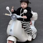 DJEČIJI ELEKTRIČNI SKUTER LAMBRETTA 6V – BEŽ MODEL